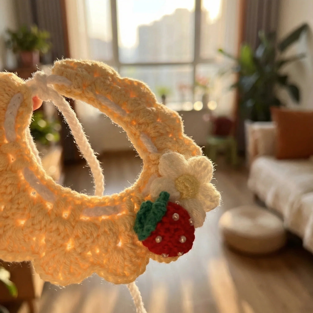 Close Up Handmade Crochet Cat Collar with Strawberry and Daisy, Detailed Texture of Knitted Pet Bib, 100% Premium Cotton Handmade Cat Accessory, Soft Floral Neckwear for Photos